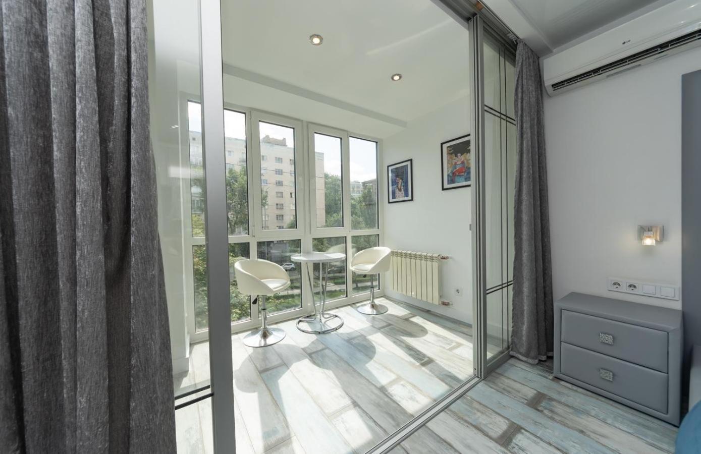 Apartament Flat24 On Lesi Ukrainki 3 Kijów Zewnętrze zdjęcie
